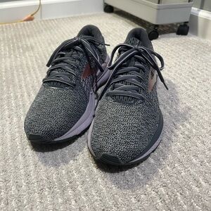 Brooks Adrenaline 21 Women's Running Shoes Size 9B 1203291B528 Gray and Purple